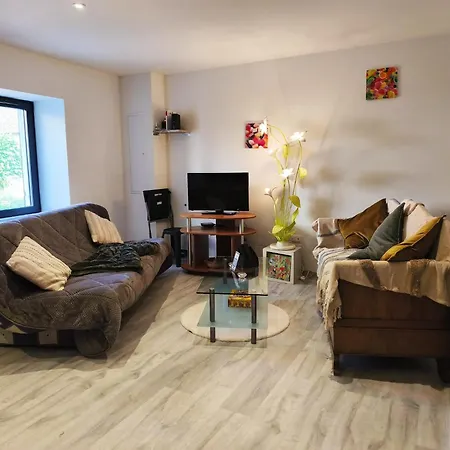 Cosy Et Chaleureux, Centre Village, Proche Commodite * Champagne-en-Valromey